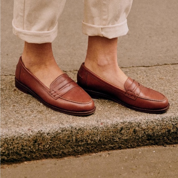 Sezane Shoes - Sezane Chestnut Leather Flats